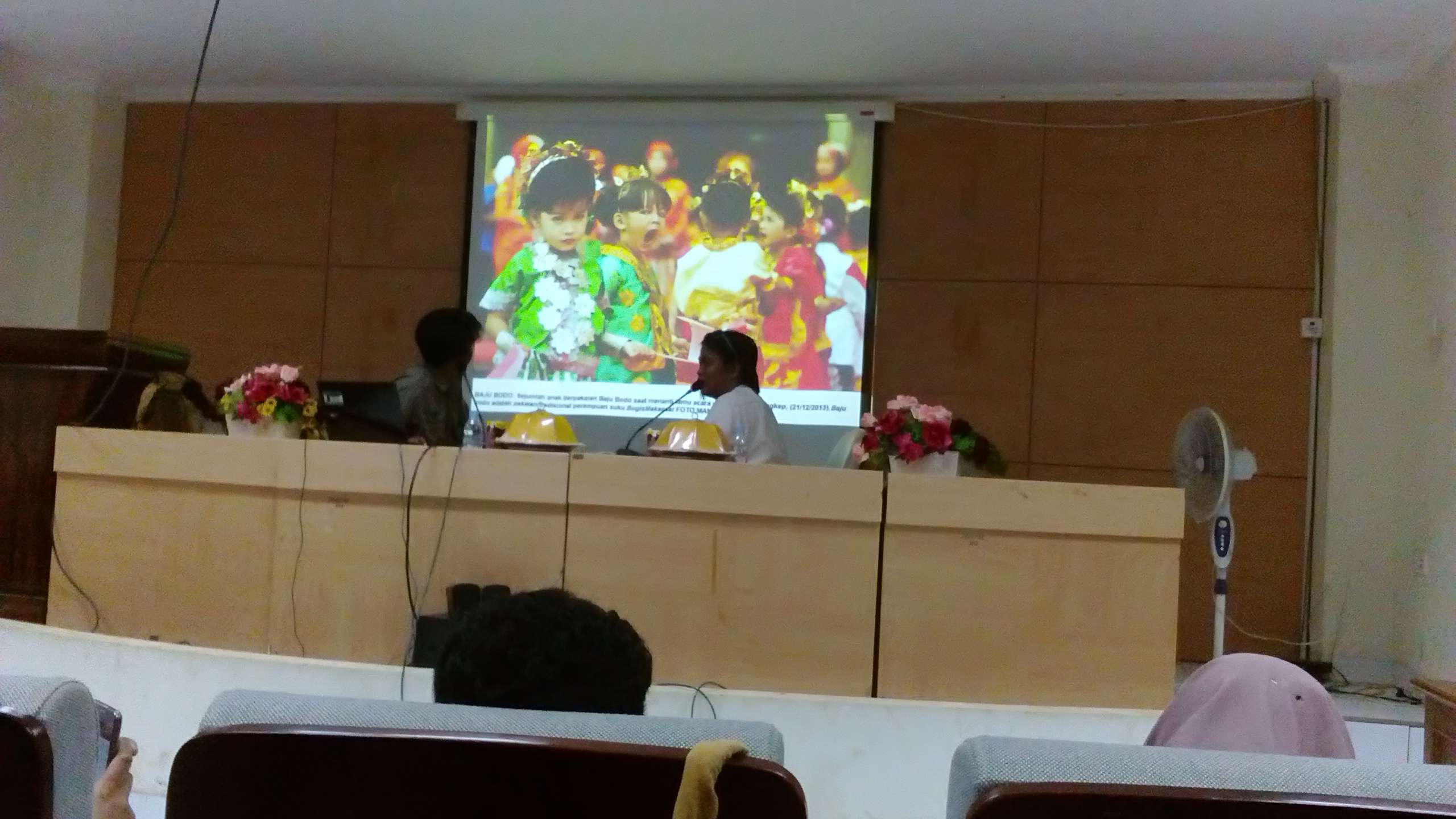 Gambar PEMENANG PFI 2010 JADI PEMATERI DISKUSI FOTO DI UIN ALAUDDIN